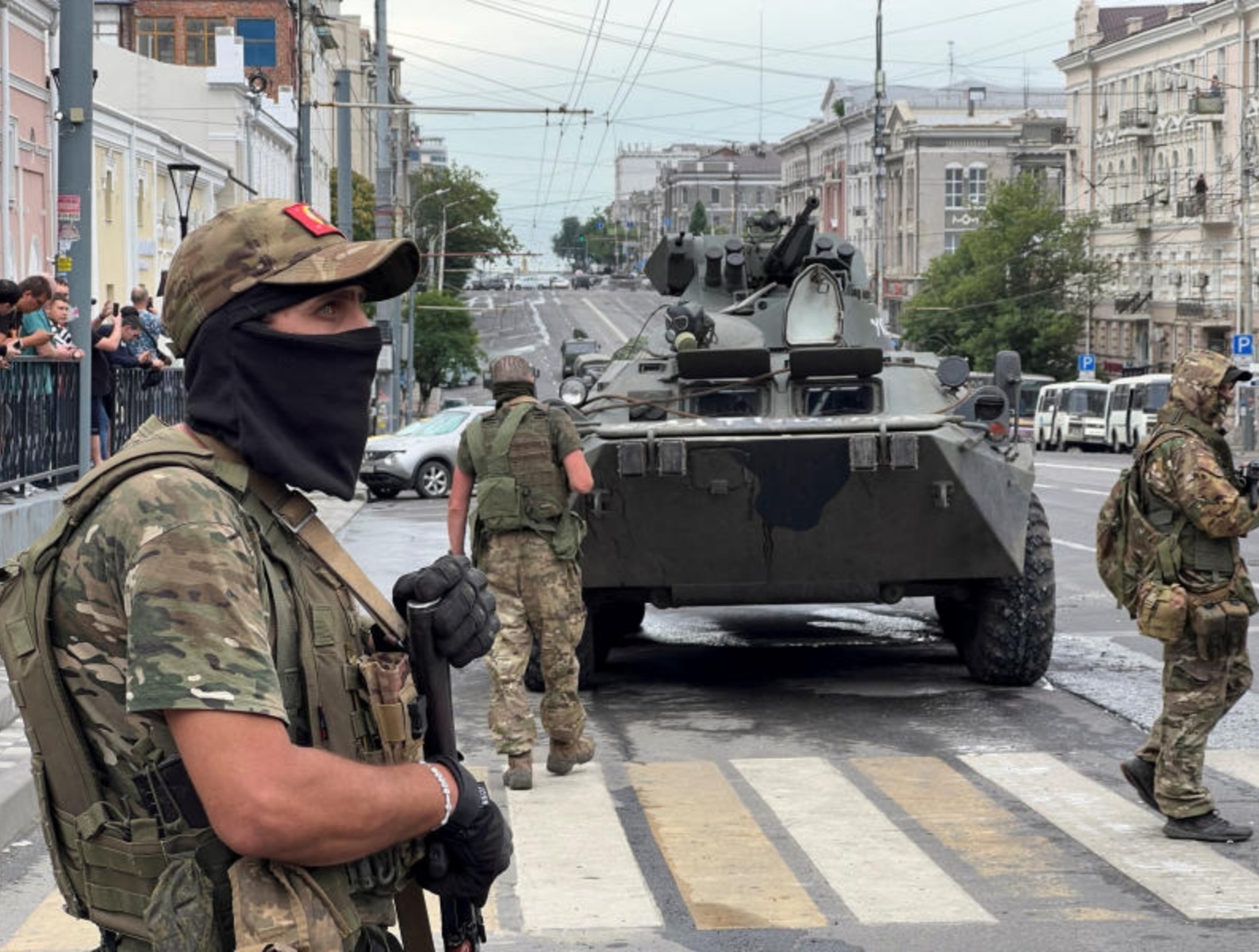 Putin's embarrassing one-tank parade hints at catastrophic losses in  Ukraine - Atlantic Council